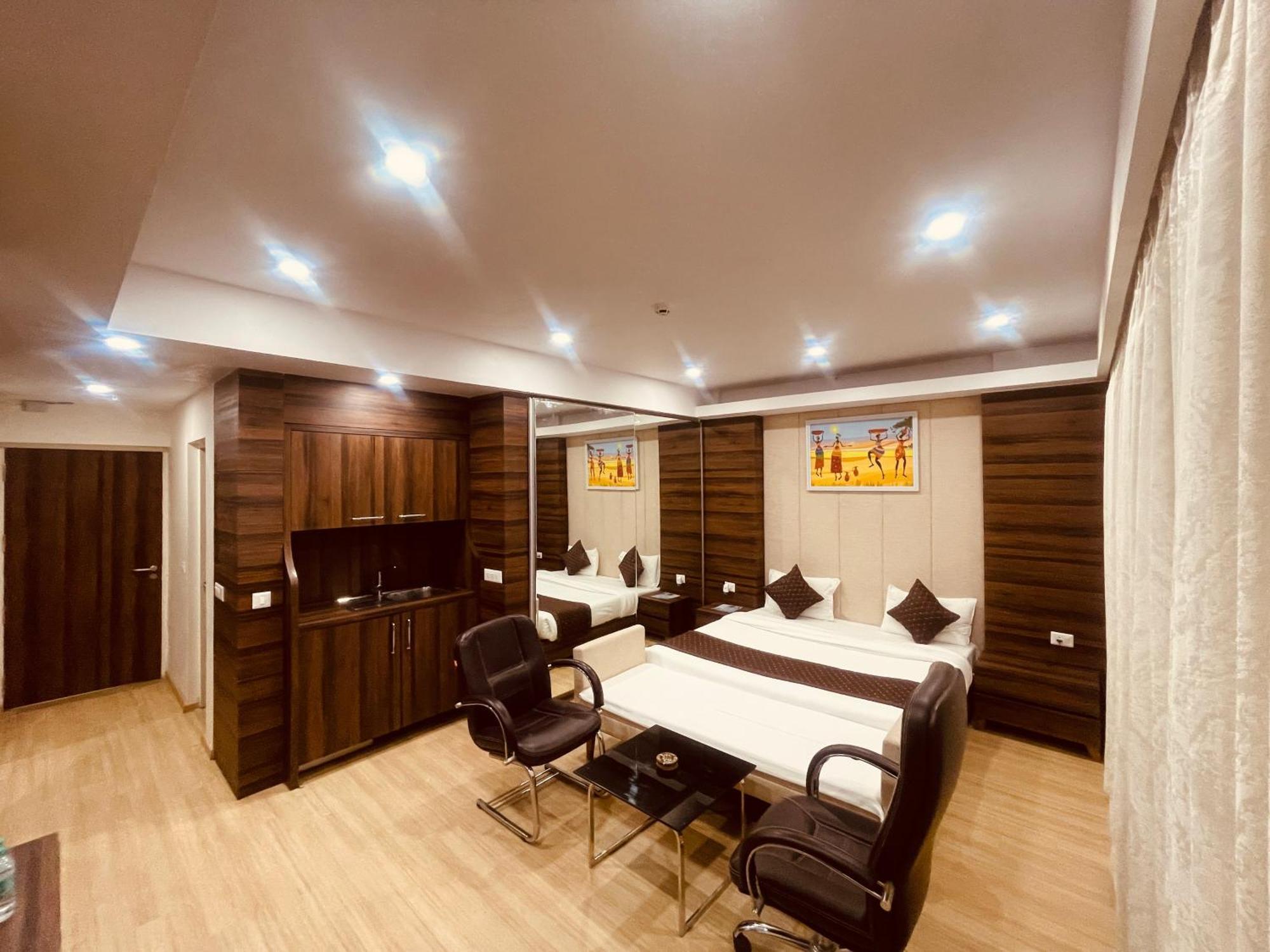 Апарт отель The Grace Residency - Gomtinagar, Лакхнау Экстерьер фото