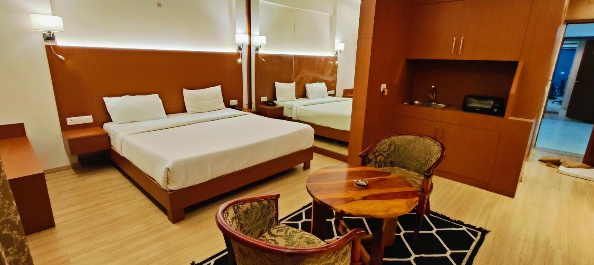 Апарт отель The Grace Residency - Gomtinagar, Лакхнау Экстерьер фото