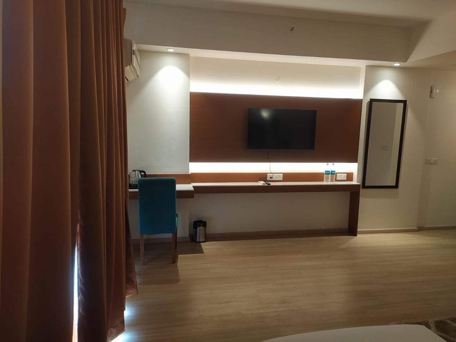Апарт отель The Grace Residency - Gomtinagar, Лакхнау Экстерьер фото